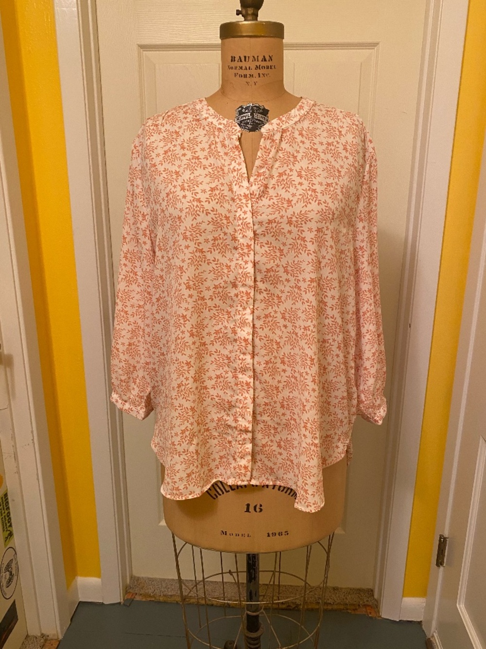 lightweight tunic top, XXL, white with corral print